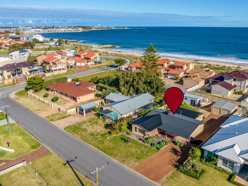 4 Tallas Road, Silver Sands WA 6210