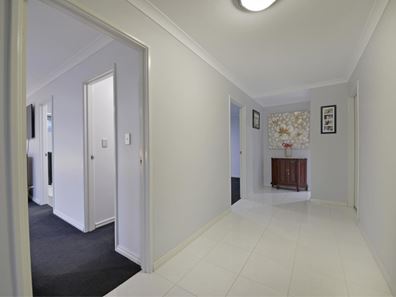 77 Leschenault Loop, Banksia Grove WA 6031