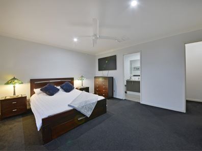 77 Leschenault Loop, Banksia Grove WA 6031