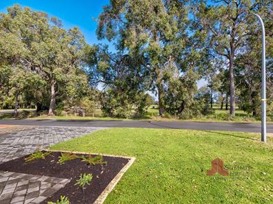 15 Verbena Boulevard, Glen Iris WA 6230