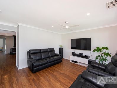 4 Brolga Grove, Seville Grove WA 6112