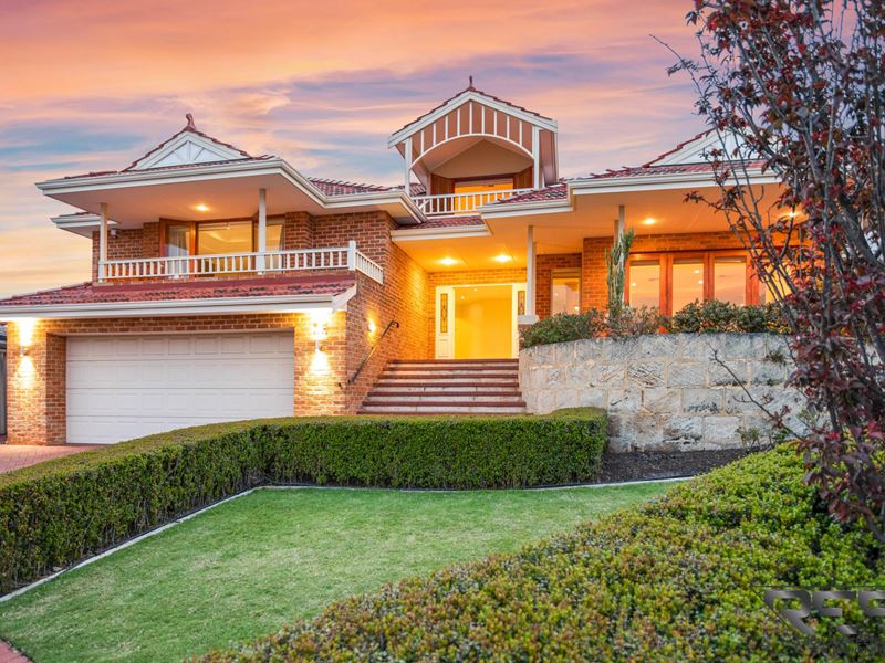 16 Peak View, Canning Vale WA 6155