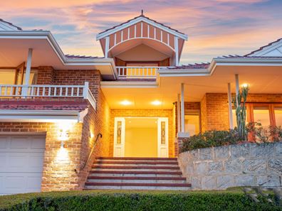16 Peak View, Canning Vale WA 6155