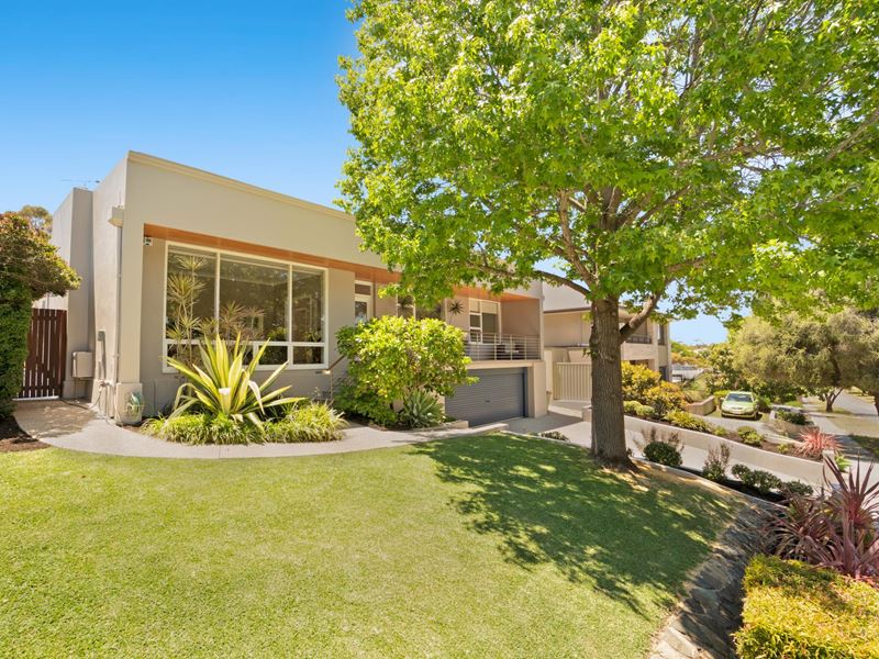 60 Oceanic Drive, Floreat