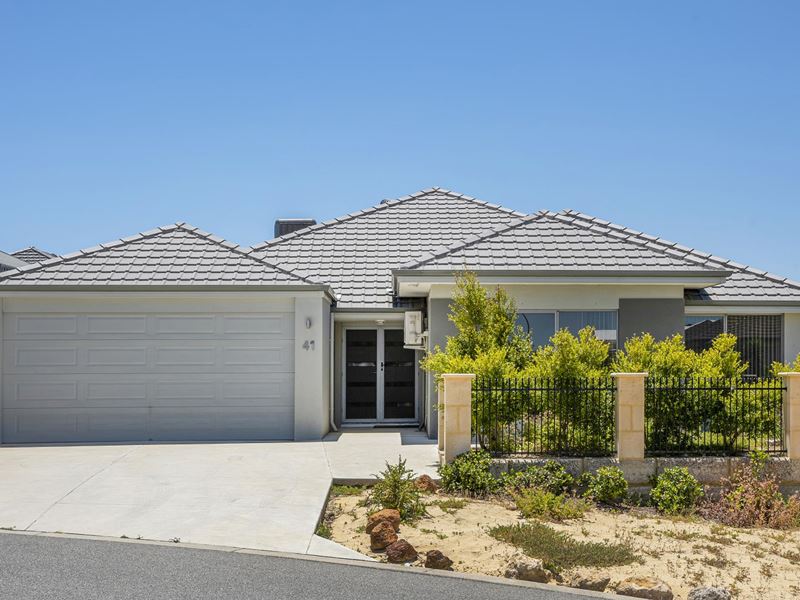41 Monroe Cross, Aveley