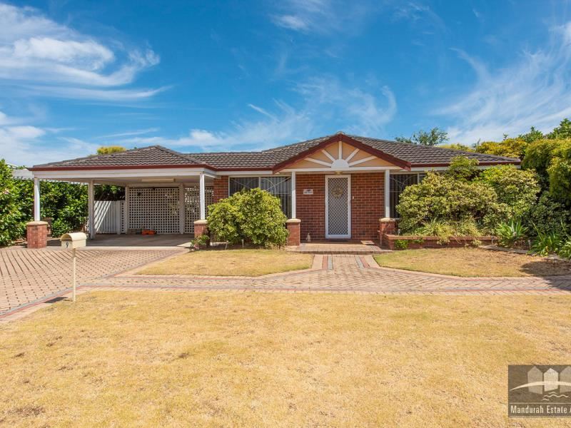 9 Lavender Gardens, Halls Head WA 6210
