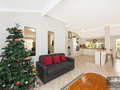 9 Lavender Gardens, Halls Head WA 6210