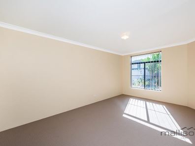 4/331 Sevenoaks Street, Cannington WA 6107