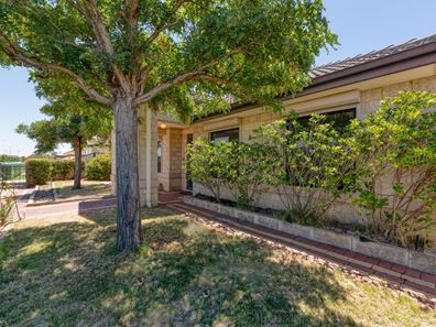 223 Wentworth Parade, Success WA 6164