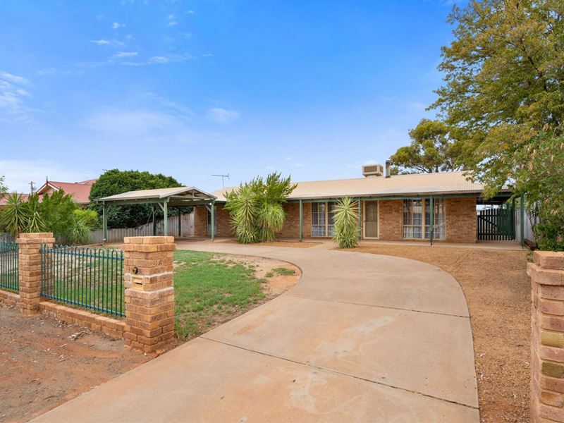 7 Parry Way, Boulder