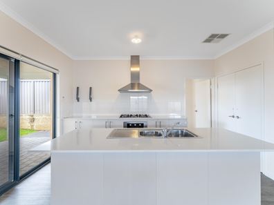 43 Furnivall Parade, Baldivis WA 6171