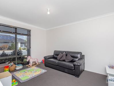 8 Majella Street, Brabham WA 6055