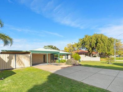 54 Brown Crescent, Seville Grove WA 6112