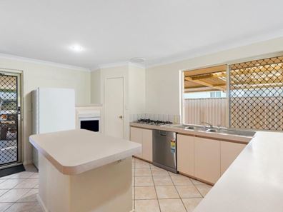 54 Brown Crescent, Seville Grove WA 6112