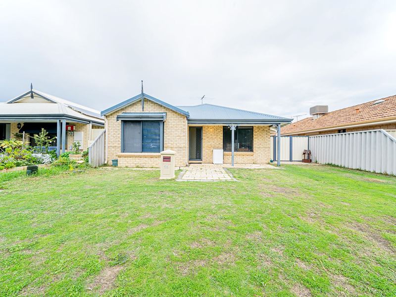 35 Laguardia Loop, Port Kennedy WA 6172