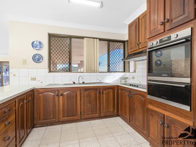 2 Maidstone Street, Mount Tarcoola WA 6530