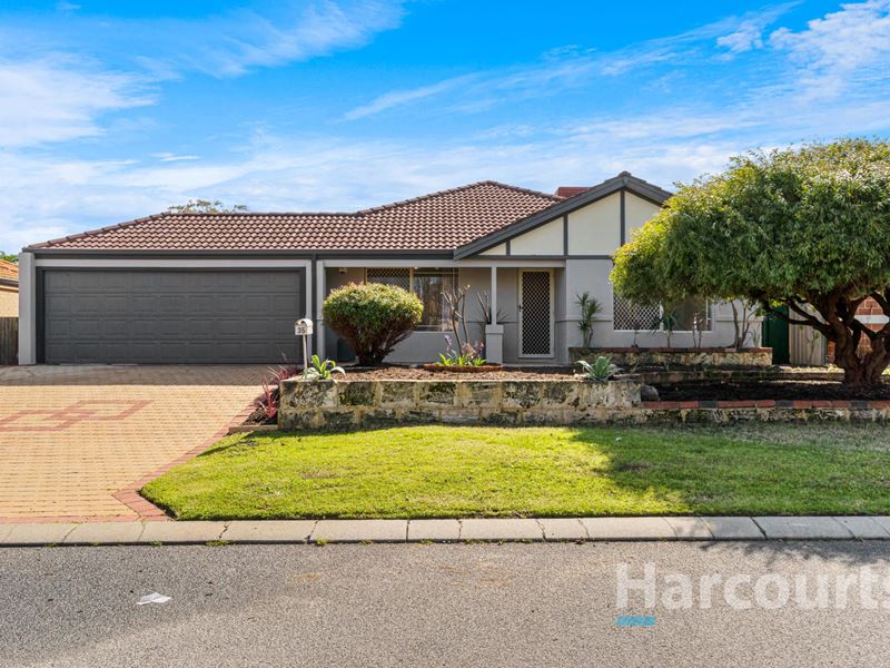 35 Camelot Grove, Carramar