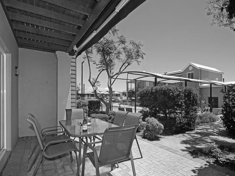 51/20 Apollo Place, Halls Head WA 6210