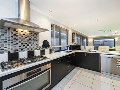 9 Selhurst Parkway, Baldivis WA 6171