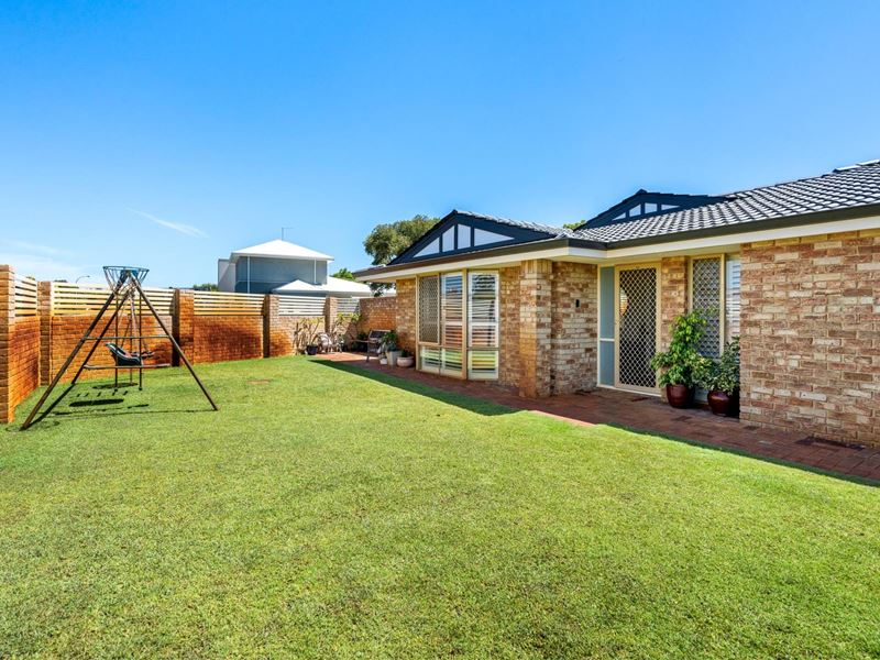 17 Crossland Way, Kardinya