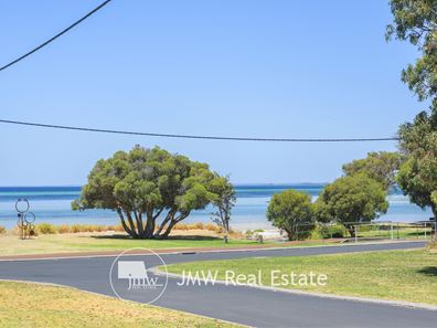 1/4 Everingham Place, Dunsborough WA 6281