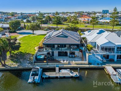 16 Genevieve Court, Halls Head WA 6210