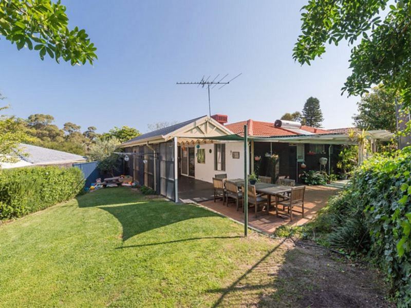 19 Debenham Way, Hillarys