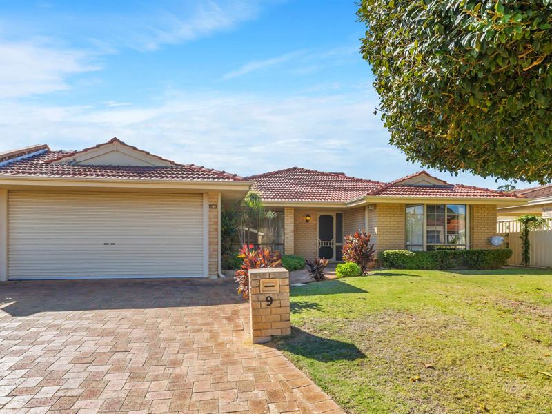 9 Pine Grove, Kardinya