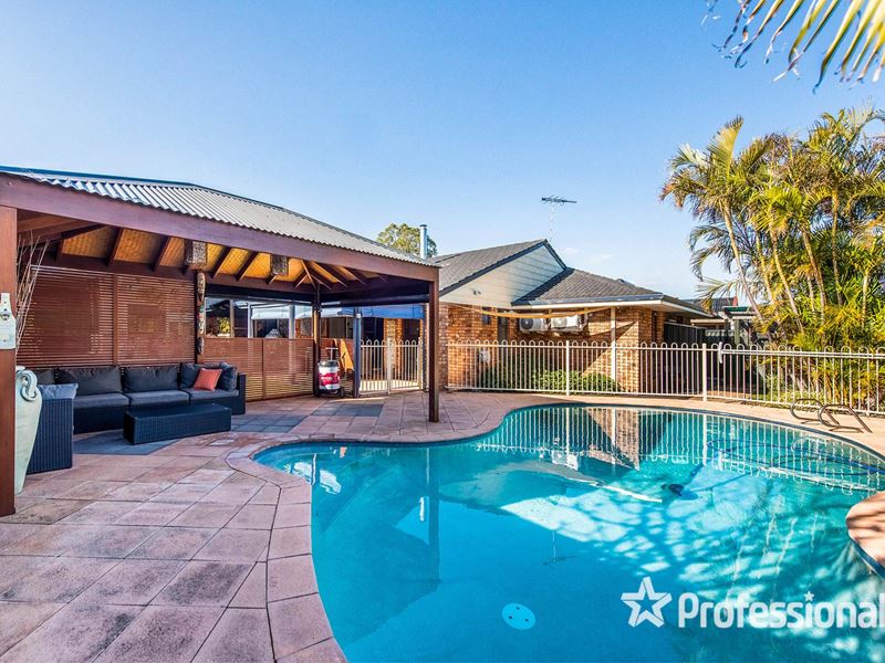 8 Benbullen Blvd, Kingsley WA 6026