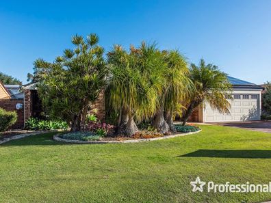 8 Benbullen Blvd, Kingsley WA 6026