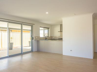 8/39 Mark Way, Wandina WA 6530