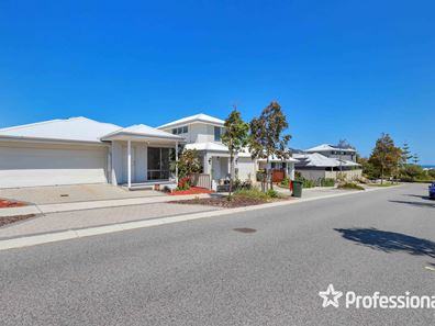 8 Sanderling Street, Alkimos WA 6038