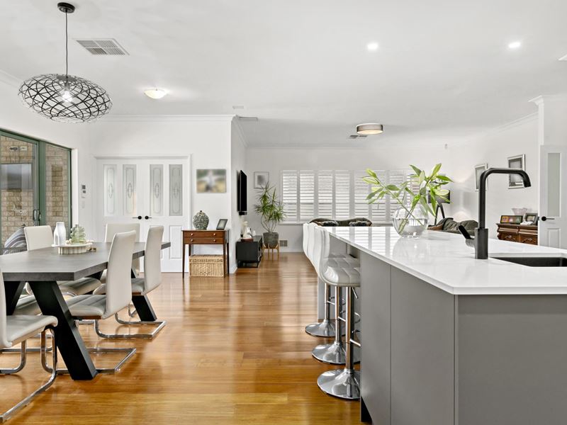 6 Cedron Rise, Coogee