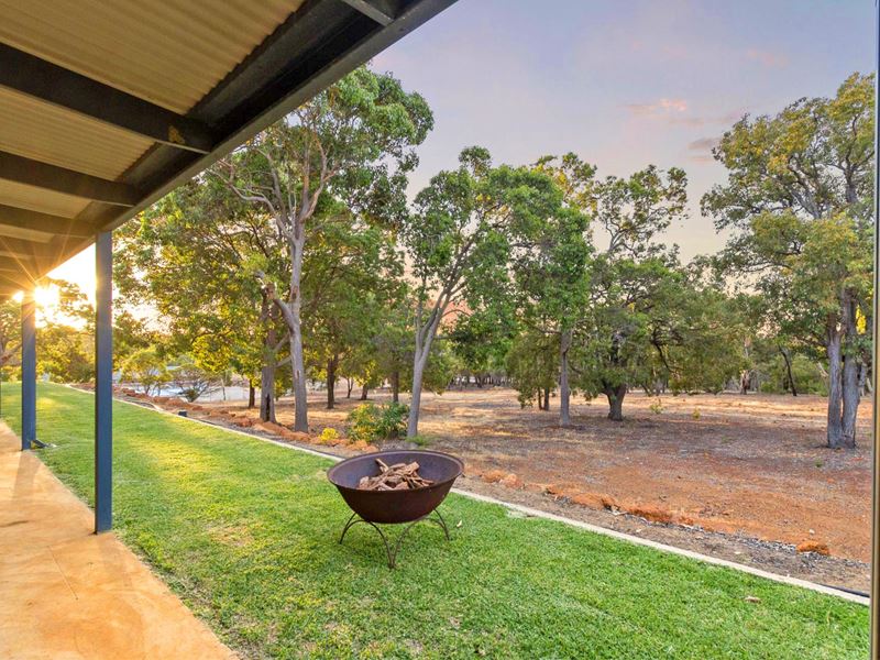 24 Basuto Rise, Brigadoon