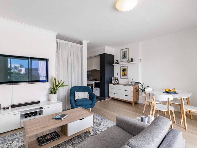 25/15 Aberdeen St, Perth