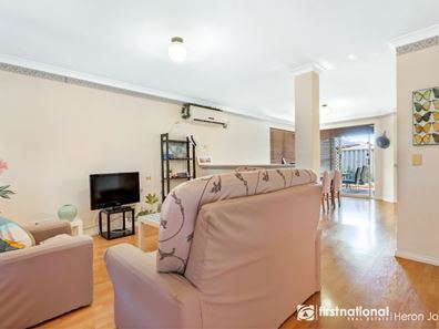 2/157 Sevenoaks Street, Cannington WA 6107