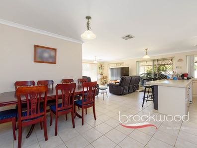 4 Pilbara Crescent, Jane Brook WA 6056