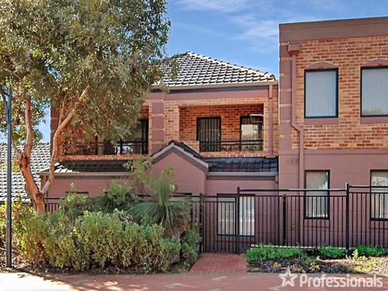 7/9 Lakeside Drive, Joondalup