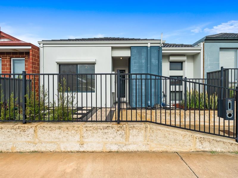 12 Clarendon Circuit, Lakelands WA 6180