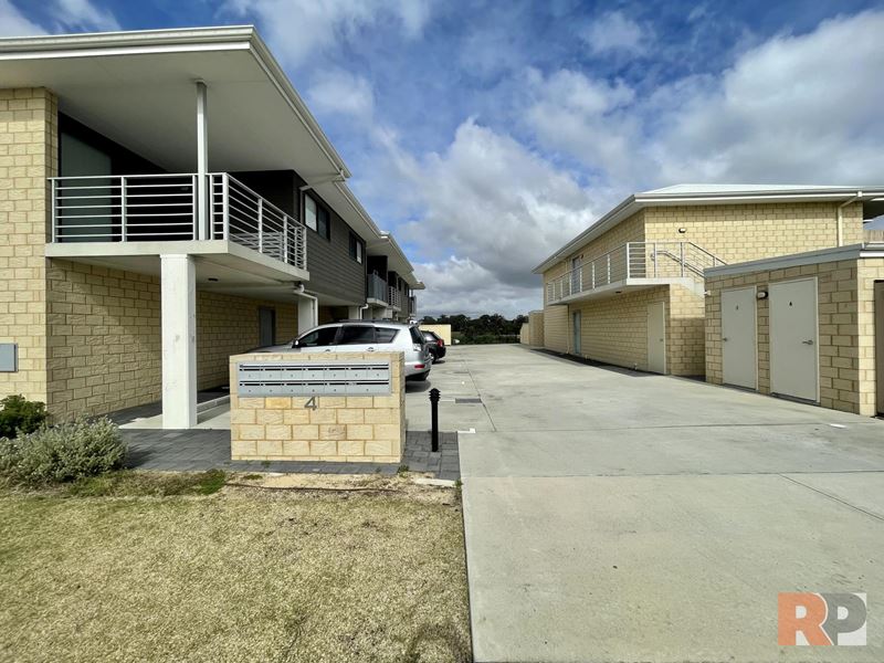 1B/4 Adnata Road, Beeliar WA 6164