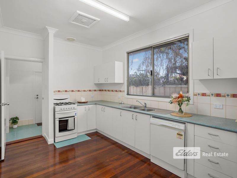 39 Hands Avenue, Carey Park