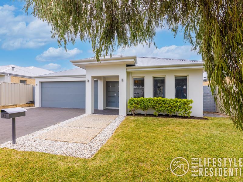 32 Explorer Street, Yanchep WA 6035