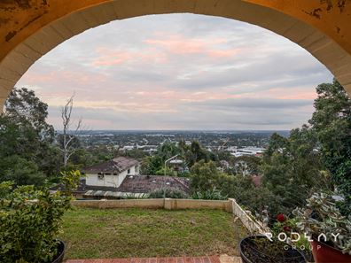 25 Opal Way, Mount Richon WA 6112