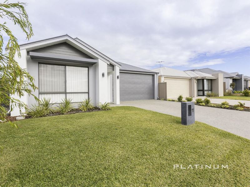 11 Broadgate Boulevard, Yanchep WA 6035