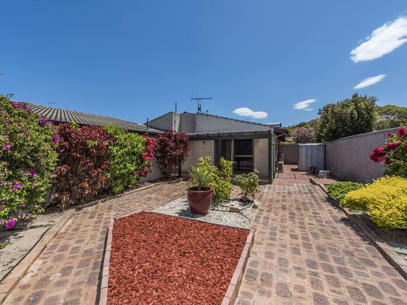 8/12 Seaforth Rd, Shoalwater