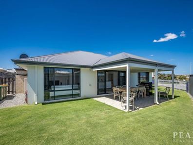 76 Reflection Bvd, Jindalee WA 6036