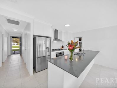 2c Dolium Court, Heathridge WA 6027