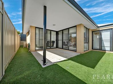 2c Dolium Court, Heathridge WA 6027