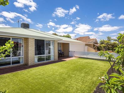 32 Mangrove Circuit, Banksia Grove WA 6031