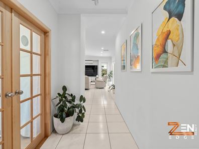 1 Covent Fairway, Pearsall WA 6065